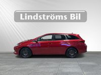 begagnad Toyota Auris 1.8 Executive Dragkrok Vinterhjul Garanti Lågmil