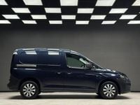 Begagnad VW Caddy 75 HK (55 kW) 2022 Blå Minibuss