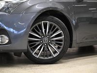 Begagnad Toyota Avensis 147 HK (108 kW) 2013 Grå metallic Kombi