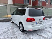 Begagnad VW Touran 150 HK (110 kW) 2015 Minibuss