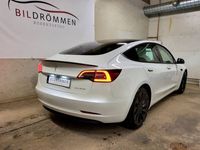 begagnad Tesla Model 3 Performance Vit läder Kolfiber paket 513hk
