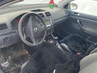 Begagnad VW Golf V 105 HK (77 kW) 2007 Halvkombi