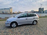 begagnad Nissan Almera Tino 