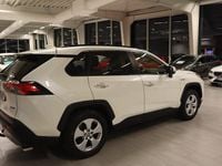 Begagnad Toyota RAV4 Hybrid Executive 222 HK (163 kW) 2019 Vit metallic SUV