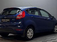 Begagnad Ford Fiesta Trend 90 HK (66 kW) 2010 Blå Halvkombi