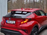 Begagnad Toyota C-HR 122 HK (89 kW) 2021 Supersonic red SUV