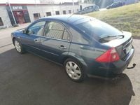 begagnad Ford Mondeo Halvkombi 2.5 V6 ghia 170hk