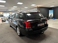 begagnad Toyota Avensis Kombi 2.4 D-4 VVT-i