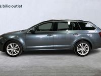 begagnad Skoda Octavia Kombi 1.5 TSI Premium Drag B-kam Värmare MOMS