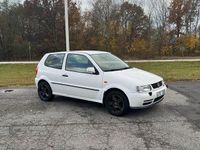 Begagnad VW Polo 54 HK (39 kW) 1995 Vit Halvkombi