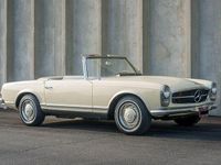 Begagnad Mercedes 230 150 HK (110 kW) 1966 Beige Cab