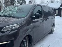 Begagnad Peugeot e-Expert 100 kW (136 HK) 2022 Grå metallic Van