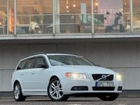 Begagnad Volvo V70 Momentum 163 HK (119 kW) 2013 Vit Kombi