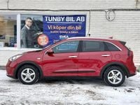 Begagnad Kia Niro Advance 141 HK (103 kW) 2017 Röd SUV