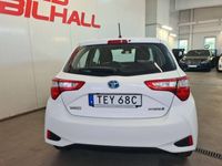 begagnad Toyota Yaris Hybrid Årsskstt 2019, Halvkombi