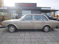 Begagnad Volvo 264 140 HK (102 kW) 1976 Grå krom Sedan