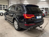 begagnad Audi Q7 3.0 TDI V6 quattro S-Line, Dieselvärmare, 7-sits