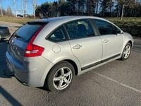 Begagnad Citroën C4 109 HK (80 kW) 2007 Silver Halvkombi