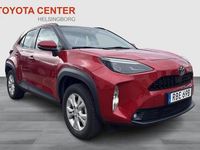 Begagnad Toyota Yaris Hybrid Active 117 HK (86 kW) 2024 Röd