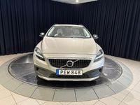 Begagnad Volvo V40 Momentum 152 HK (111 kW) 2017 Brun metallic Halvkombi