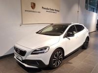 Begagnad Volvo V40 CC Momentum 152 HK (111 kW) 2019 Vit Kombi