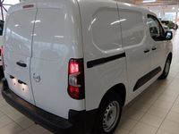 begagnad Opel Combo BUSINESS L1 1.5 Diesel 100 MT5 Värmare Drag Pkt 2024, Transportbil