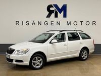 Begagnad Skoda Octavia Ambiente 105 HK (77 kW) 2009 Vit Kombi