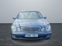 Begagnad Mercedes E240 177 HK (130 kW) 2003 Ljusblå (blå) Sedan