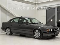 Begagnad BMW M5 Shadowline 316 HK (232 kW) 1990 Mörkgrå Sedan