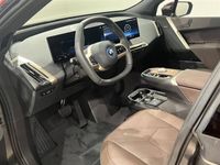 begagnad BMW iX xDrive50 Sportpaket Innovation Exclusive Comfort Drag Harman Kardon