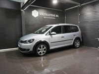 Begagnad VW Touran Cross 140 HK (102 kW) 2012 Silver Minibuss