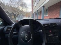 Begagnad Audi A3 102 HK (75 kW) 2002 Blå Halvkombi