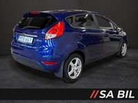 Begagnad Ford Fiesta Titanium 101 HK (74 kW) 2015 Blå