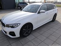 begagnad BMW 320 d xDrive Touring 190hk Aut Momsbil M Sport M Aerodynamics NavinDrag Svensksåld 1 Ägare