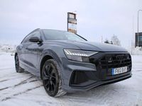 Begagnad Audi Q8 S-Line 286 HK (210 kW) 2022 Daytonagrå pärleffekt SUV