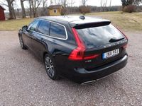 begagnad Volvo V90 Recharge T8 AWD Geartronic Momentum, Advanced Edition 2020, Kombi