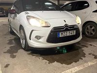 Begagnad Citroën DS3 111 HK (81 kW) 2012 Vit och vinröd