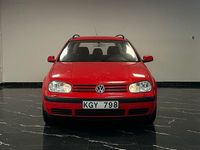 Begagnad VW Golf IV Trendline 101 HK (74 kW) 1999 Röd Kombi