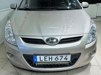 Begagnad Hyundai i20 Select 78 HK (57 kW) 2010 Silver Halvkombi