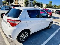 begagnad Toyota Yaris Hybrid e-CVT Euro 6