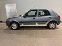 Begagnad Ford Fiesta 60 HK (44 kW) 2001 Blå Halvkombi