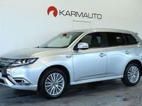 Begagnad Mitsubishi Outlander 224 HK (164 kW) 2020 Silver SUV