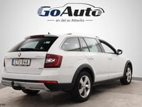 Begagnad Skoda Octavia Scout 2020 Vit Kombi