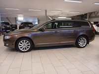 Begagnad Volvo V70 Momentum 180 HK (132 kW) 2013 Brun Kombi