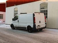 begagnad Opel Vivaro Skåpbil 2.7t 2.0 CDTI Drag LED-Ramp AC Värmare