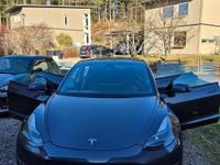 Begagnad Tesla Model 3 Performance 377 kW (513 HK) 2023 Midnight silver metallic Sedan