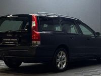 Begagnad Volvo V70 140 HK (102 kW) 2005 Svart Kombi