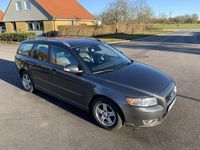 begagnad Volvo V50 D2 Momentum 6-vxl manuell 2012