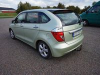 Begagnad Honda FR-V 150 HK (110 kW) 2006 Ljusgrön (grön metallic) Minibuss