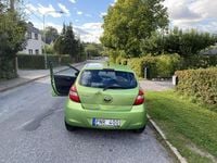 Begagnad Hyundai i20 Premium 78 HK (57 kW) 2012 Grön Halvkombi